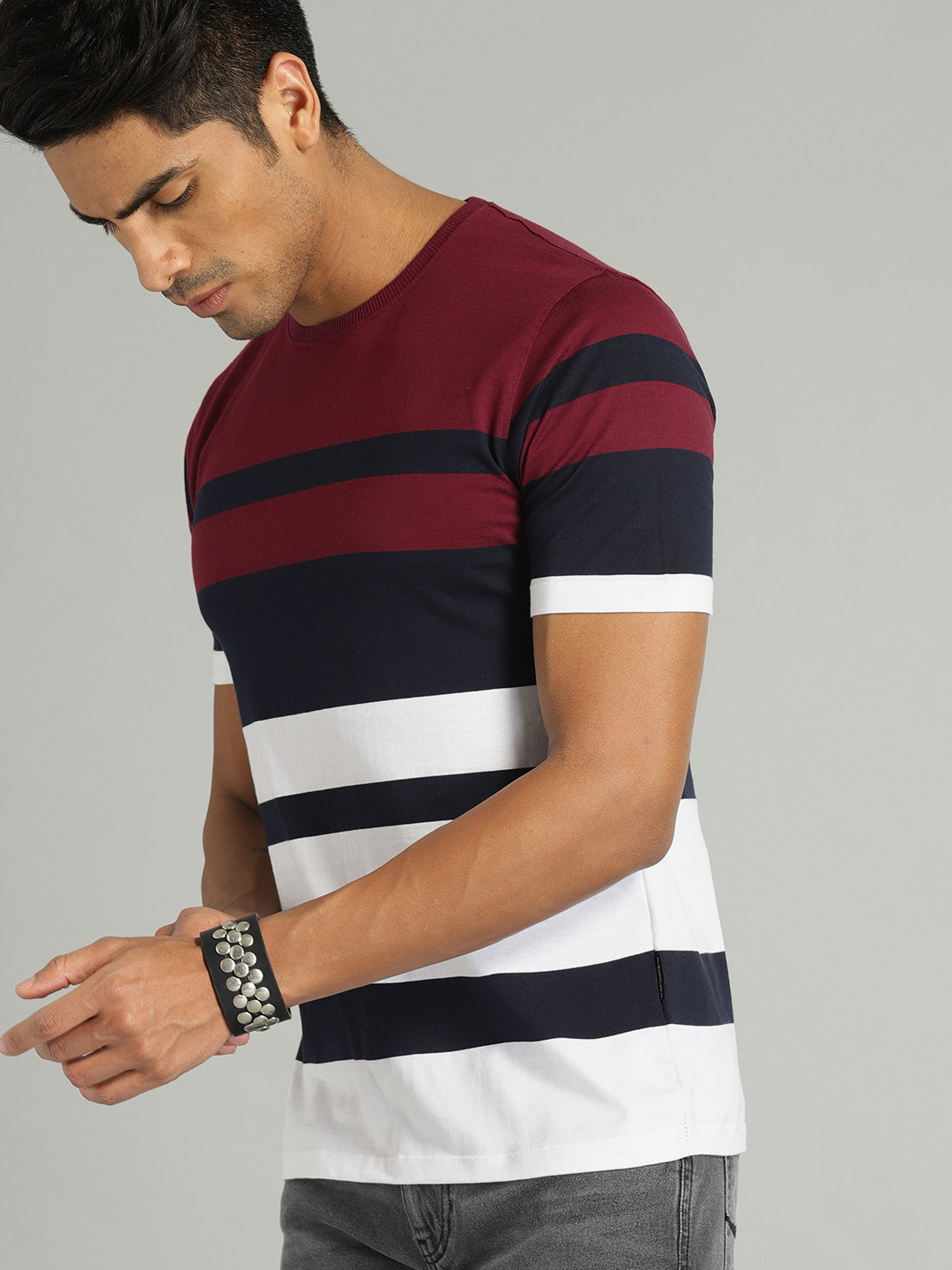 The Roadster Lifestyle Co Men Maroon White Striped Round Neck Pure Cotton T-shirt
The Roadster Lifestyle Co Men Maroon White Striped Round Neck Pure Cotton T-shirt