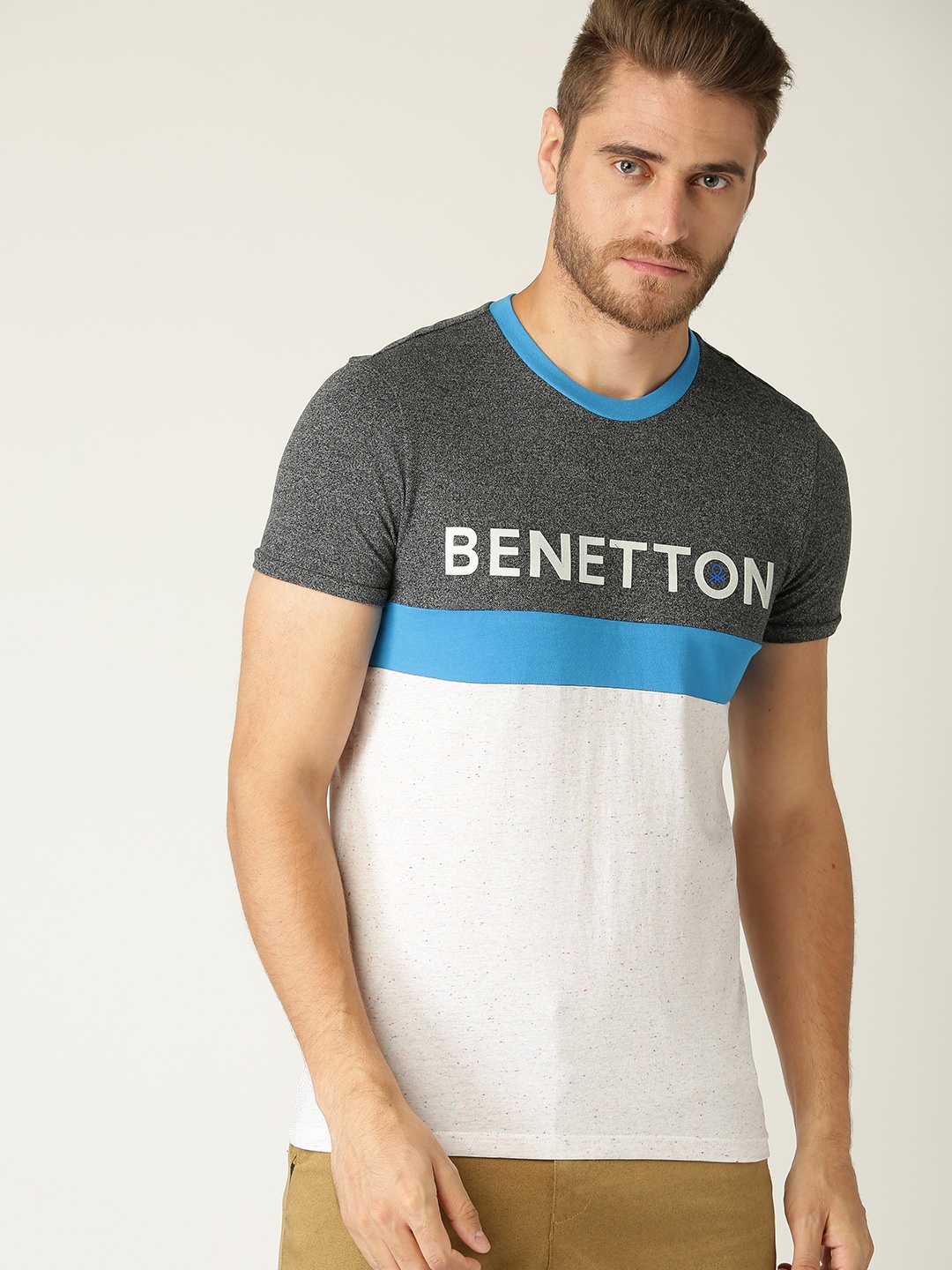 United Colors of Benetton Men Off-White & Charcoal Grey Colourblocked Round Neck T-shirt
United Colors of Benetton Men Off-White & Charcoal Grey Colourblocked Round Neck T-shirt