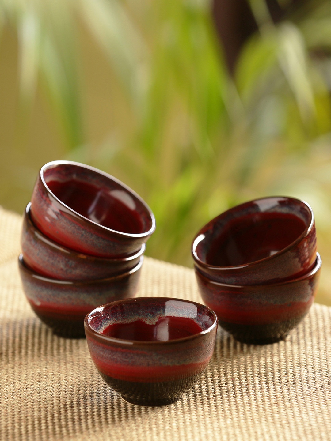 ExclusiveLane Red & Black Set of 6 Hand Glazed Solid Ceramic Dining Bowls 3.3 Inch Each
ExclusiveLane Red & Black Set of 6 Hand Glazed Solid Ceramic Dining Bowls 3.3 Inch Each