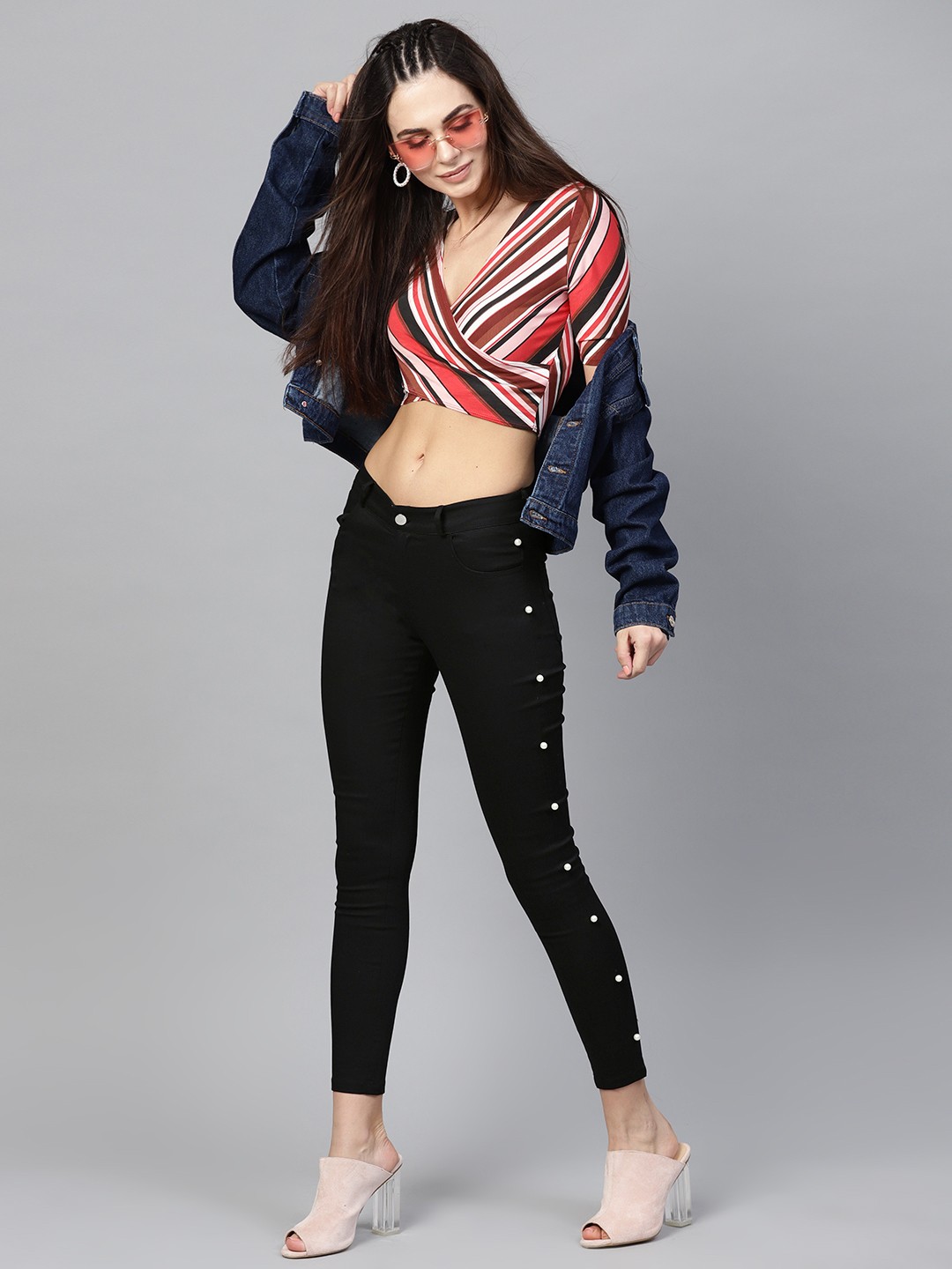 SASSAFRAS Women Black Slim Fit Beaded Clean Look Stretchable Cropped Jeans