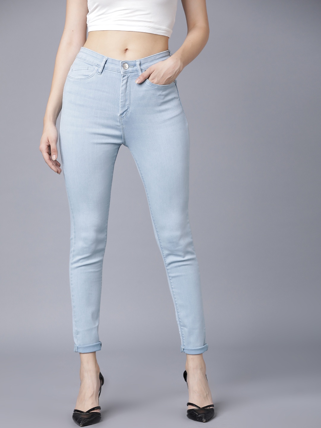 Tokyo Talkies Women Blue Super Skinny Fit Mid-Rise Clean Look Stretchable Cropped Jeans
Tokyo Talkies Women Blue Super Skinny Fit Mid-Rise Clean Look Stretchable Cropped Jeans