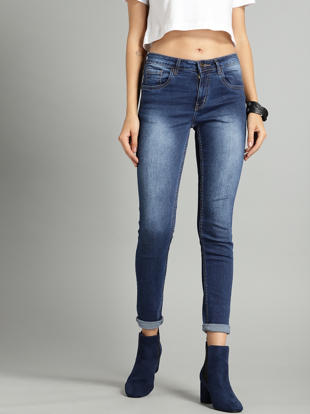 The Roadster Lifestyle Co Women Blue Skinny Fit Mid-Rise Clean Look Stretchable Jeans
The Roadster Lifestyle Co Women Blue Skinny Fit Mid-Rise Clean Look Stretchable Jeans