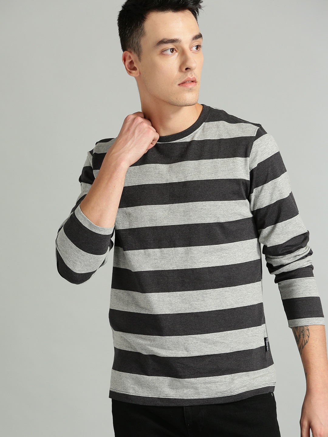 The Roadster Lifestyle Co Men Charcoal Grey & Grey Melange Striped Round Neck T-shirt
The Roadster Lifestyle Co Men Charcoal Grey & Grey Melange Striped Round Neck T-shirt