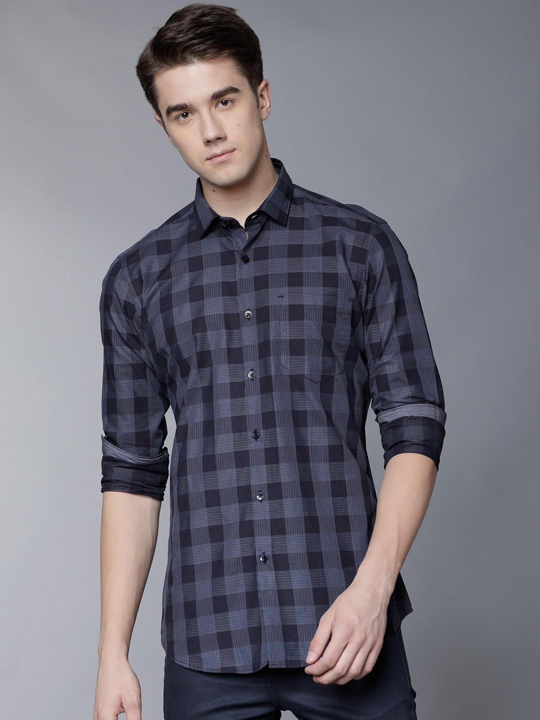 Black coffee Men Navy Blue Slim Fit Checked Formal Shirt