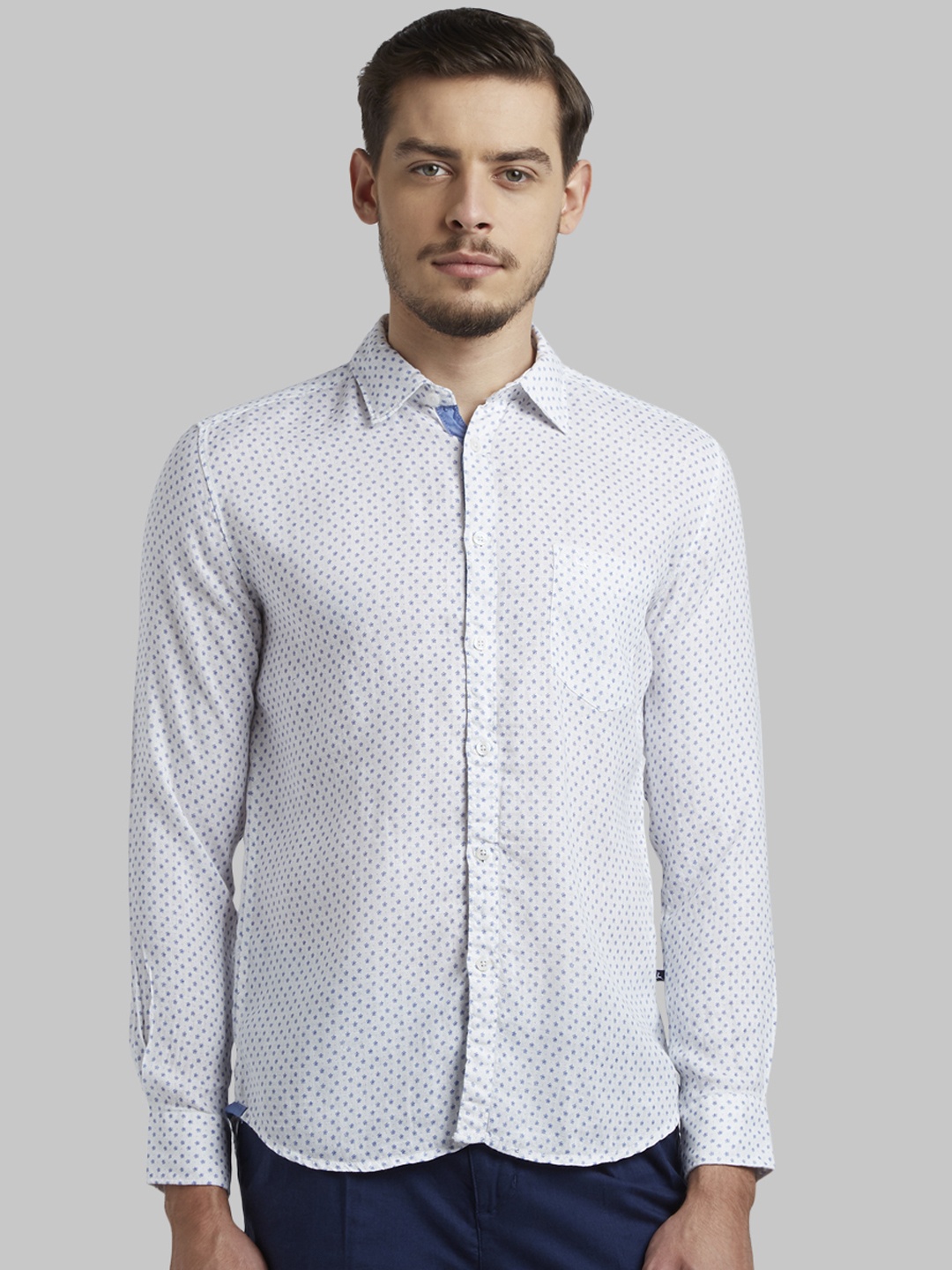 Parx Men White & Blue Slim Fit Printed Casual Shirt