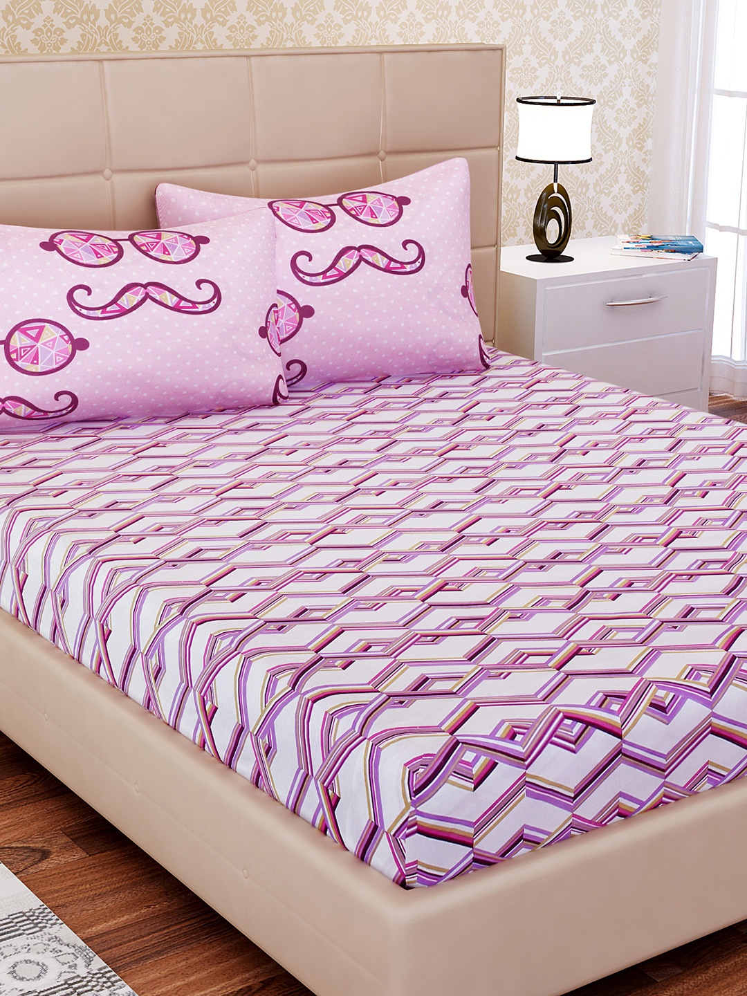 SEJ by Nisha Gupta Off-White & Pink Flat 180 TC 1 King Bedsheet with 2 Pillow Covers
SEJ by Nisha Gupta Off-White & Pink Flat 180 TC 1 King Bedsheet with 2 Pillow Covers