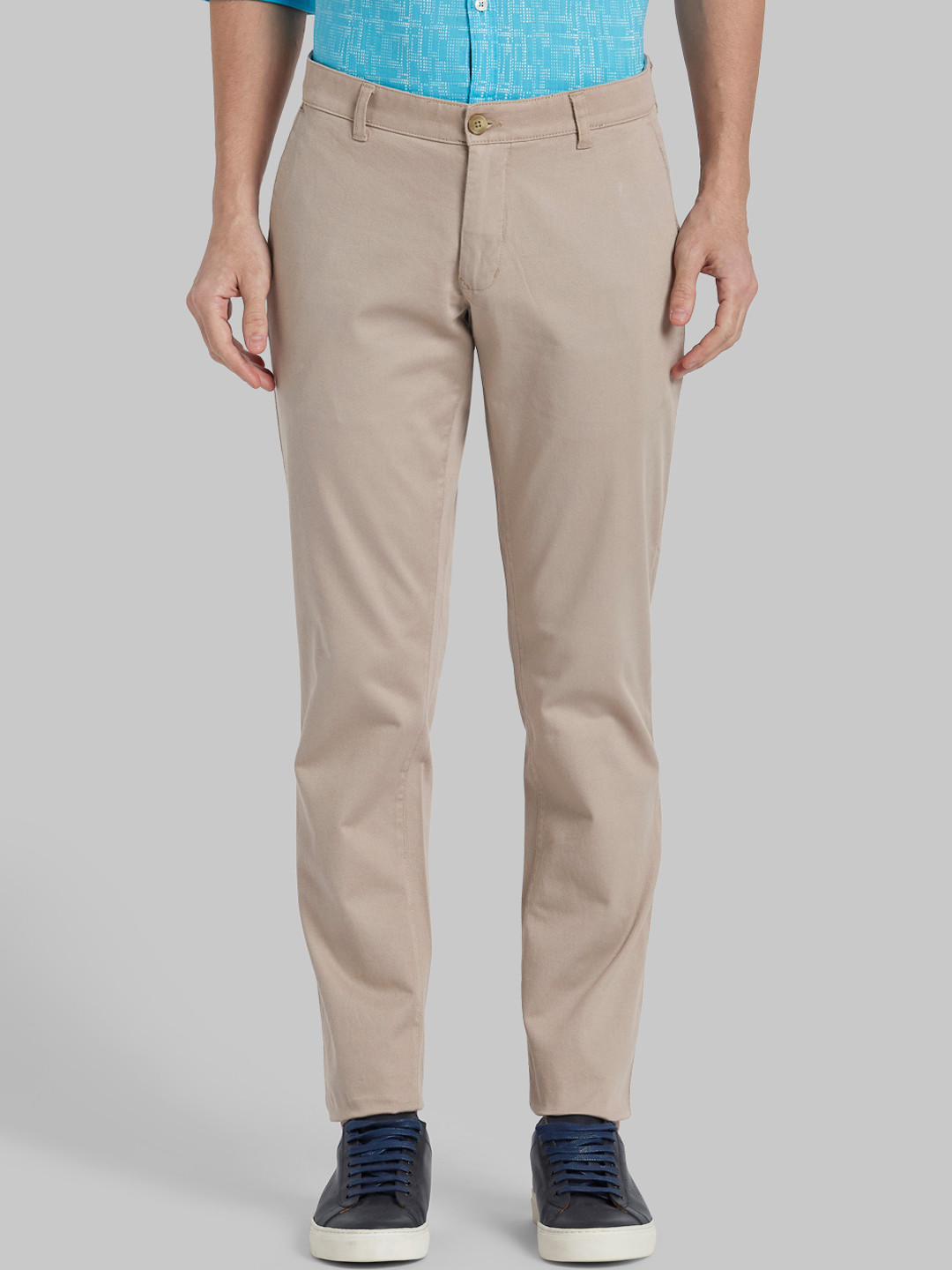 Parx Men Brown Regular Fit Solid Regular Trousers
Parx Men Brown Regular Fit Solid Regular Trousers