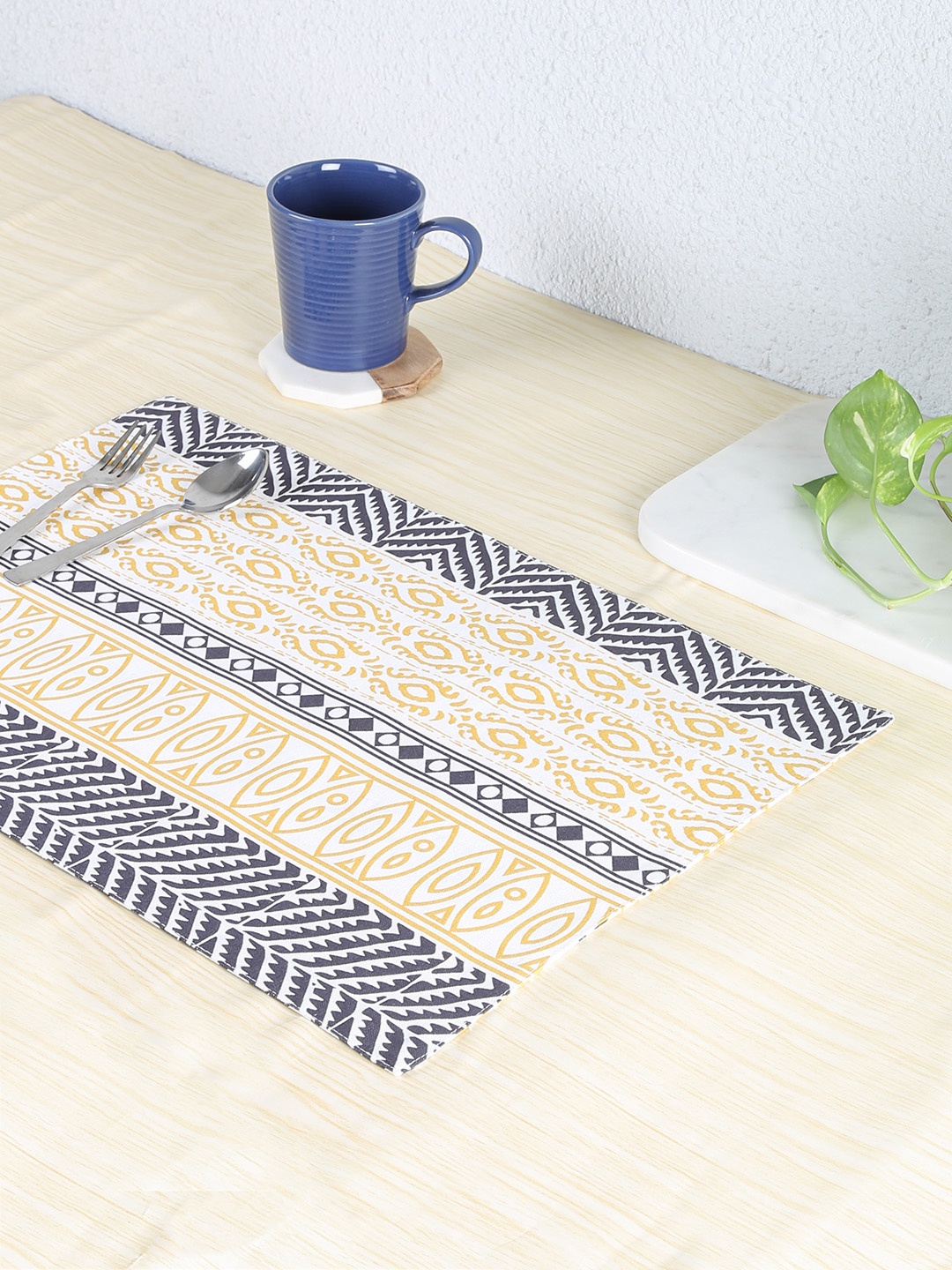 House This Set of 4 Yellow & Blue Printed Table Placemats
