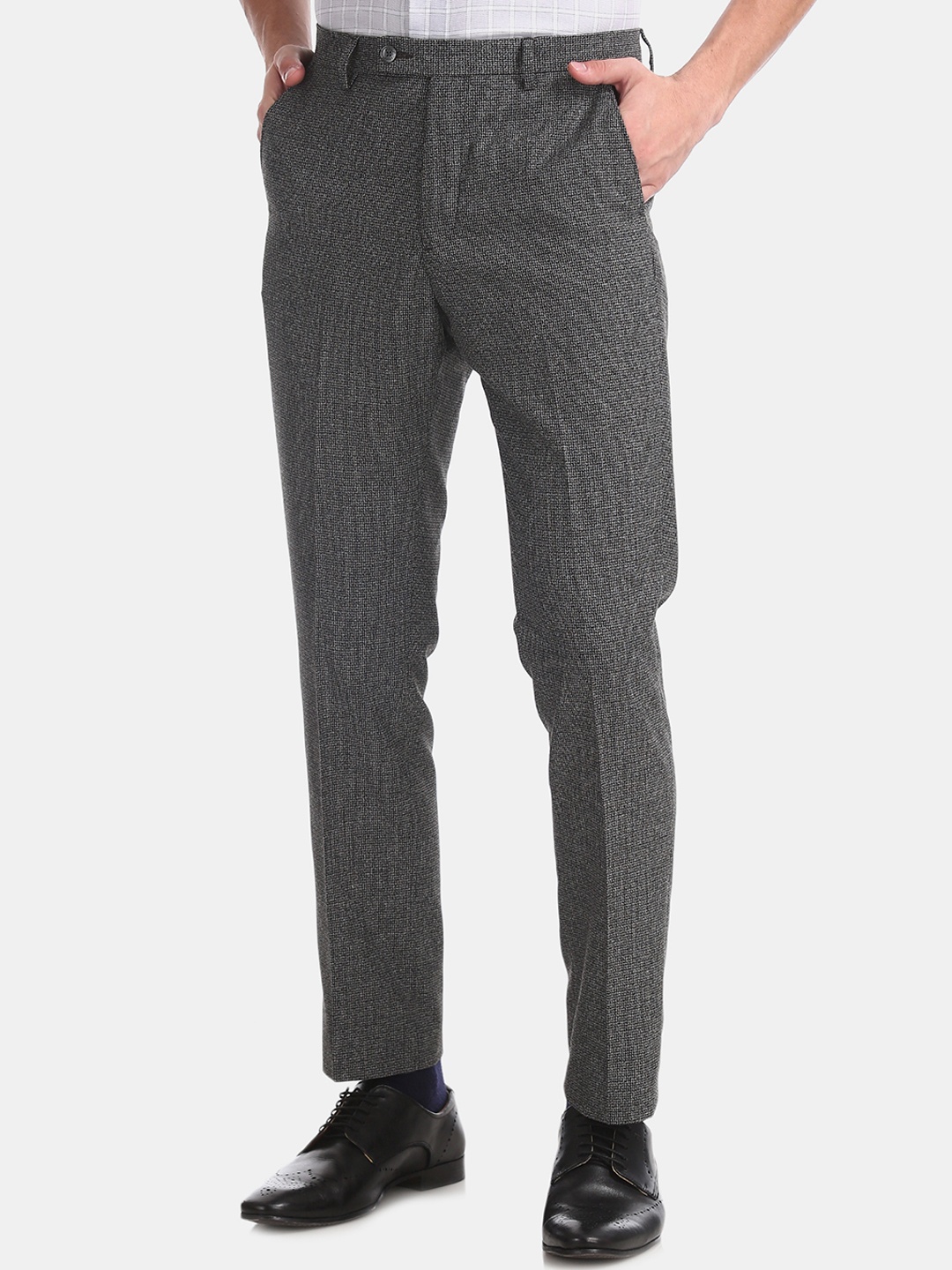 Arrow Men Grey Tapered Fit Solid Formal Trousers
