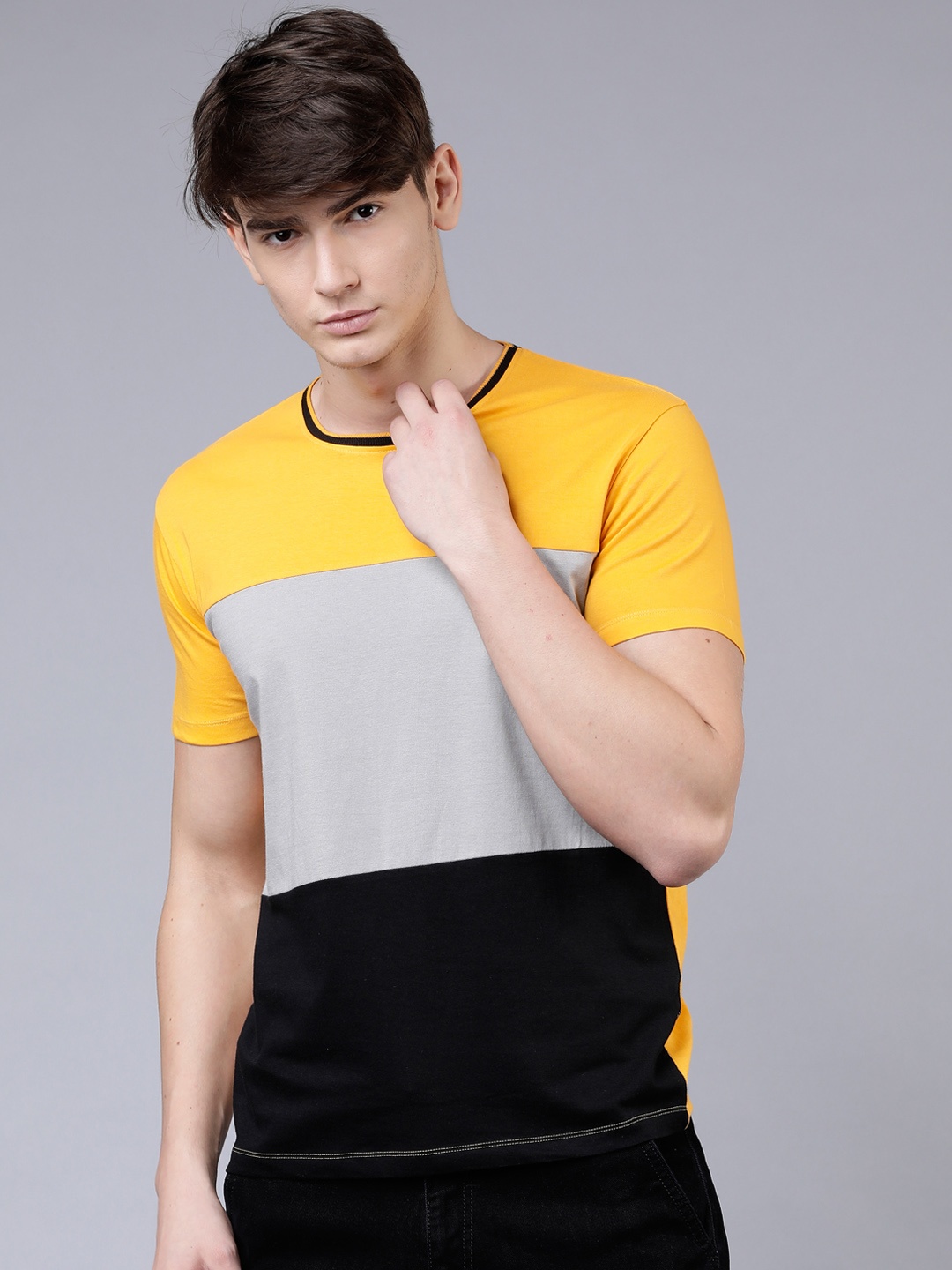 LOCOMOTIVE Men Yellow Colourblocked Round Neck T-shirt
