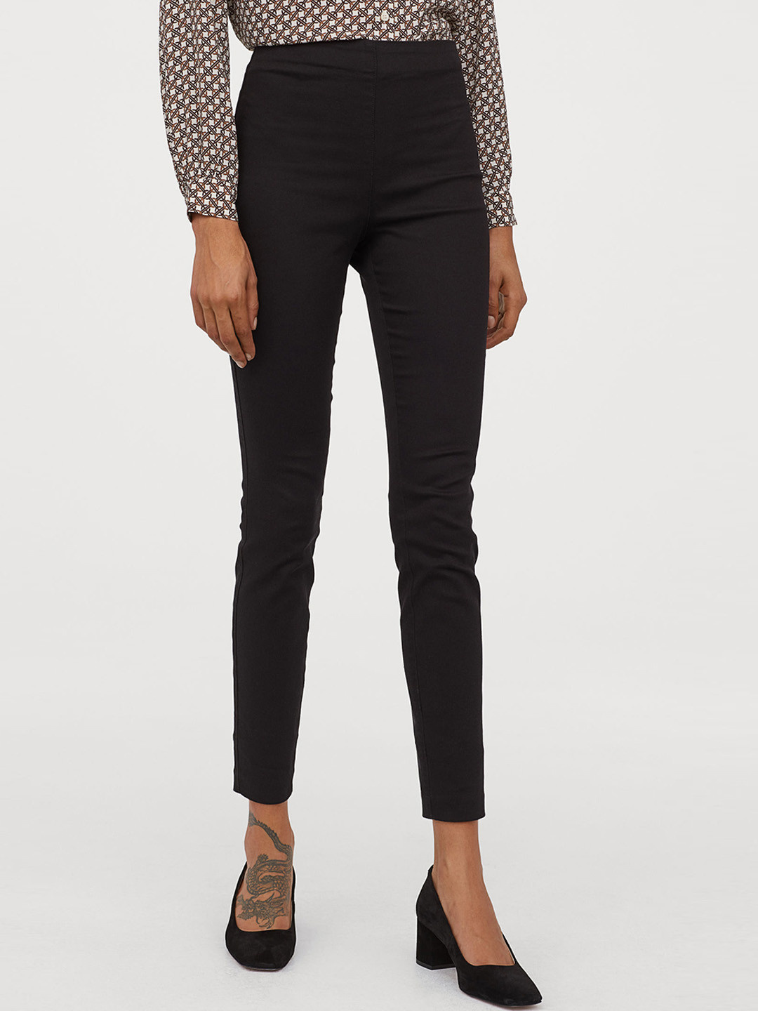 H&M Women Black Solid Superstretch Trousers
H&M Women Black Solid Superstretch Trousers