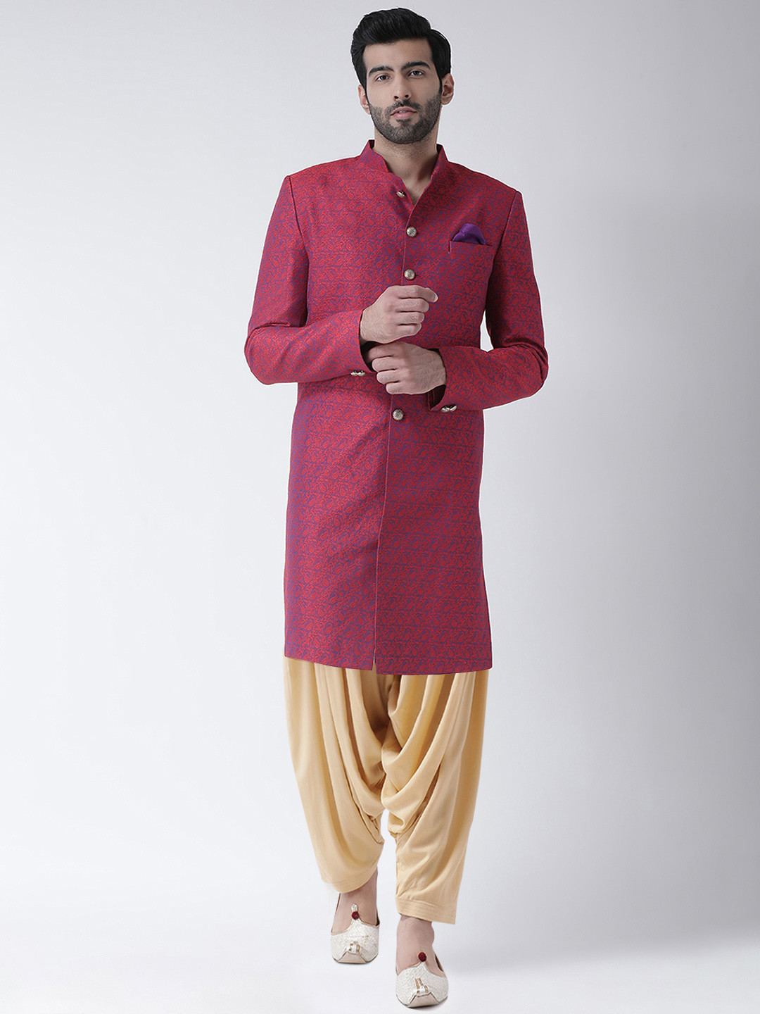 KISAH Men Red & Beige Dual Tone Handcrafted Woven Design Sherwani
KISAH Men Red & Beige Dual Tone Handcrafted Woven Design Sherwani