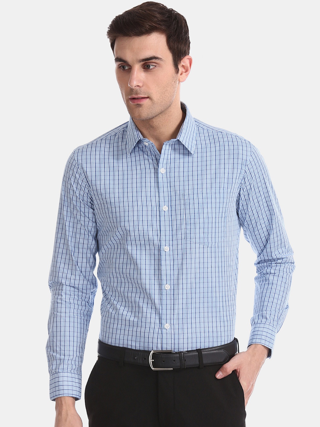 Excalibur Men Blue Slim Fit Checked Formal Shirt