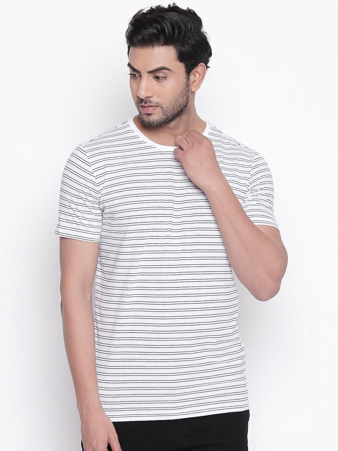 BYFORD by Pantaloons Men White Striped Round Neck T-shirt