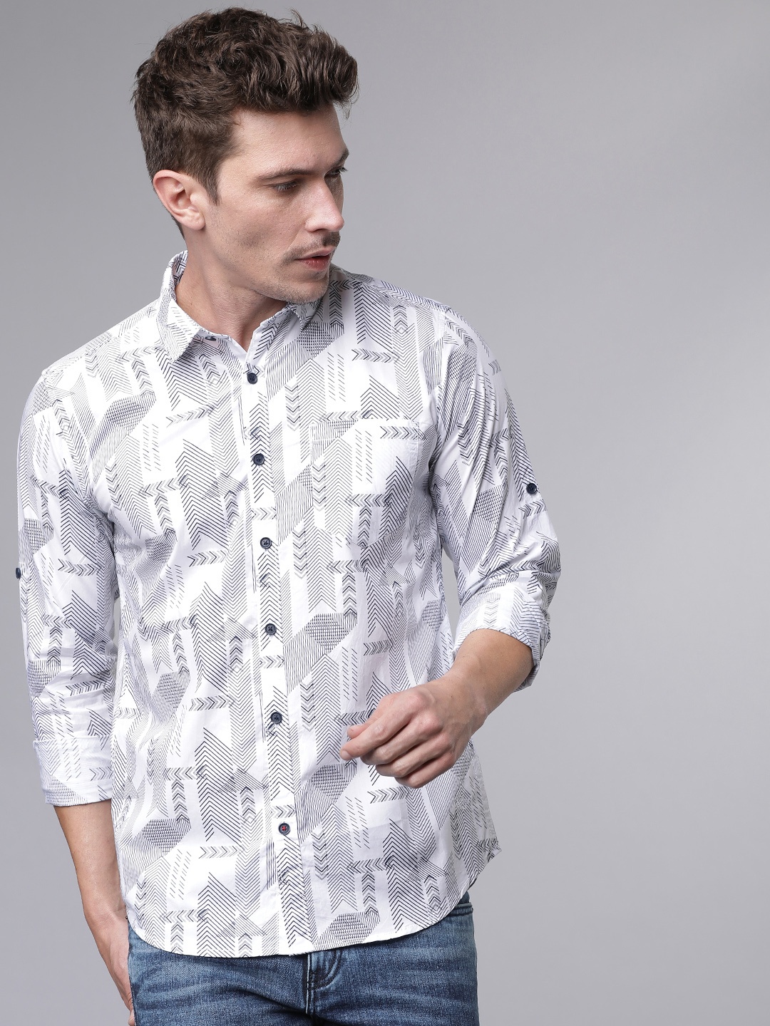 LOCOMOTIVE Men White & Navy Blue Slim Fit Printed Casual Shirt