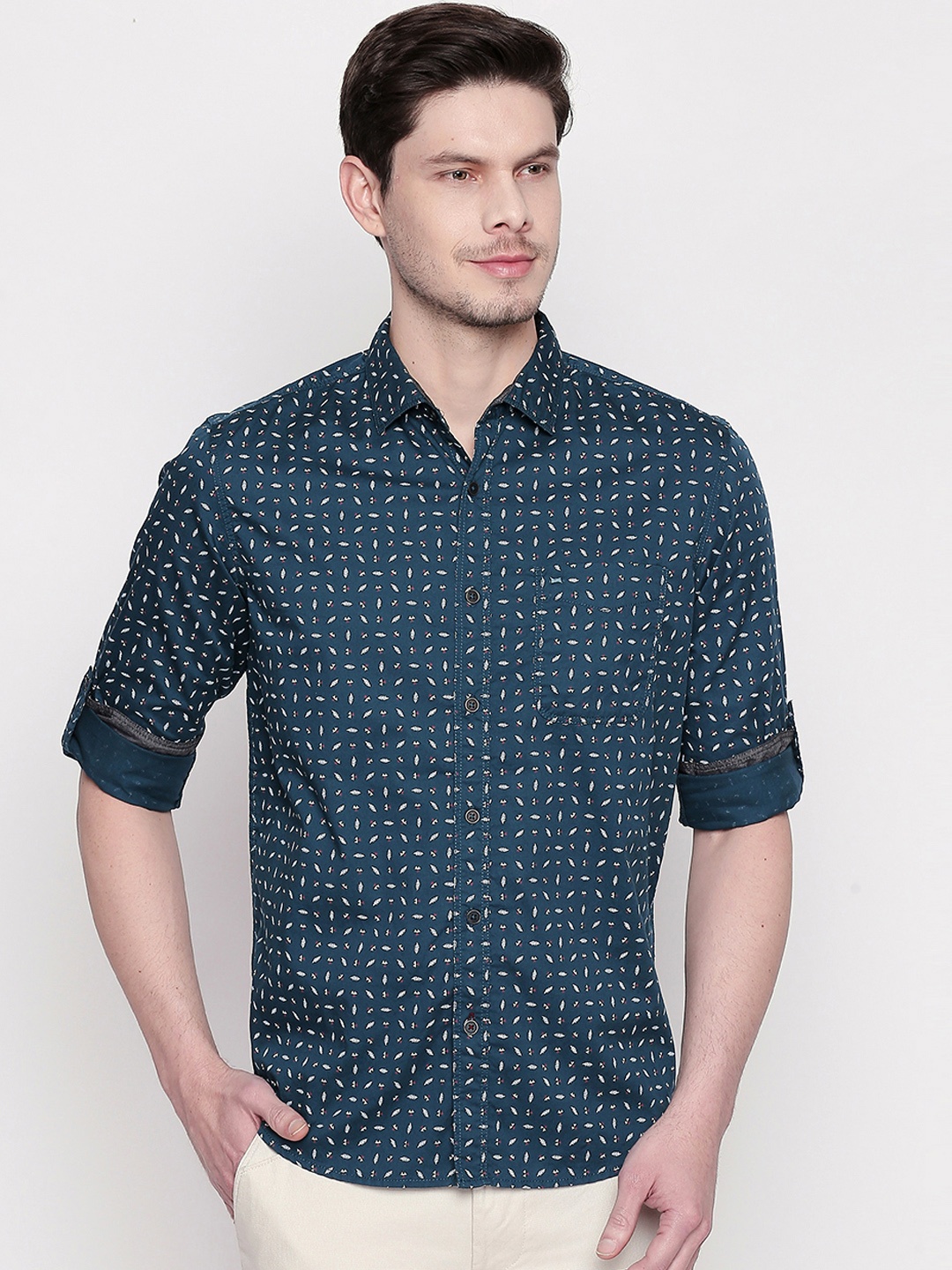 Basics Men Green Slim Fit Printed Twill Casual Shirt