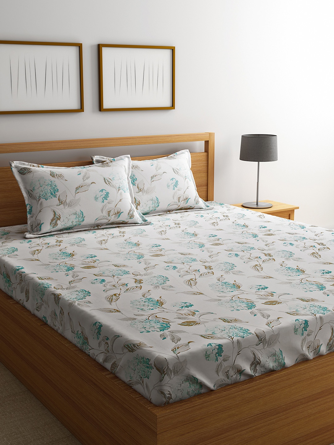 URBAN DREAM White Floral 210 TC Cotton 1 Queen Bedsheet with 2 Pillow Covers