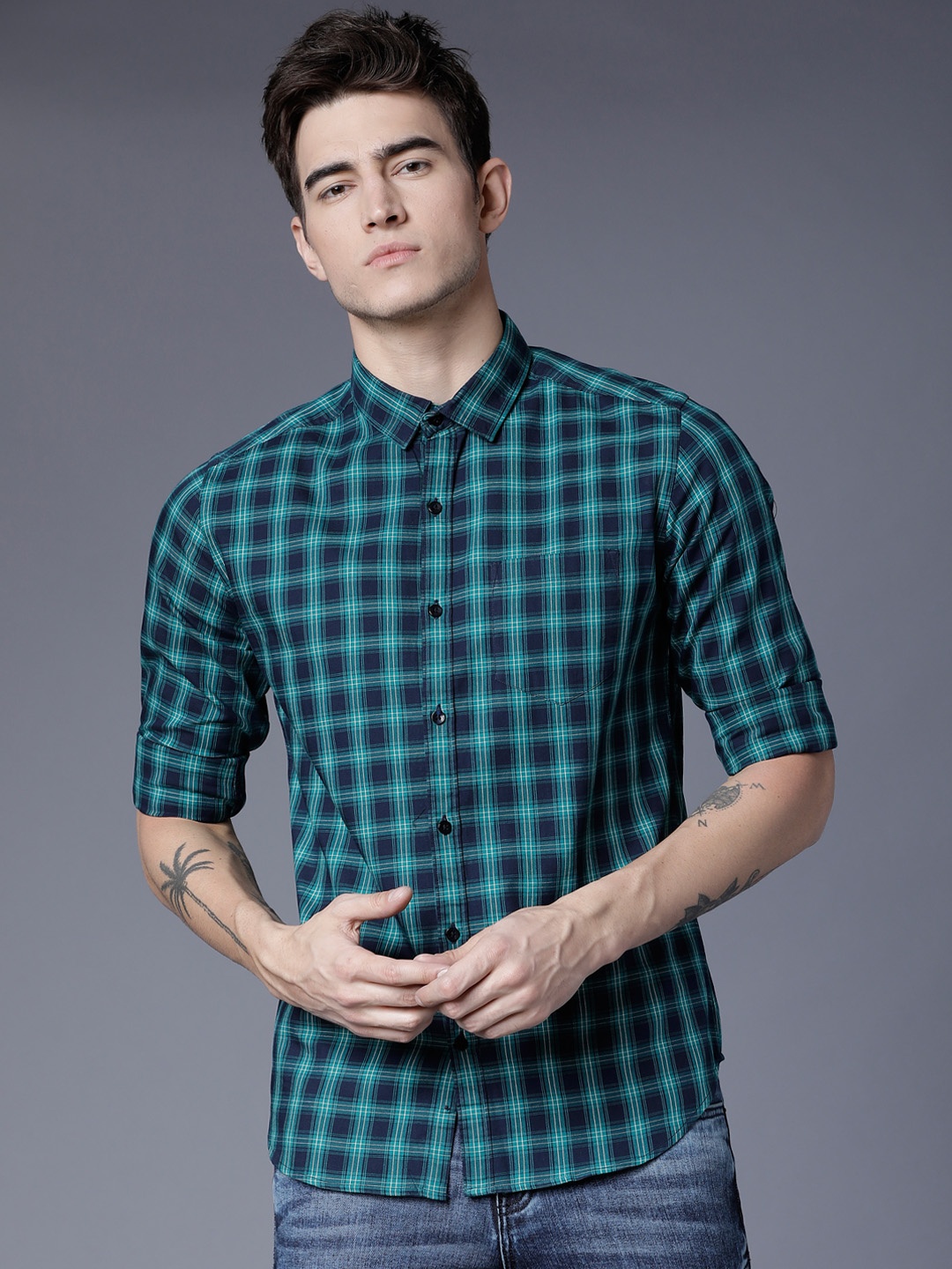 Black coffee Men Navy Blue & Green Slim Fit Checked Casual Shirt