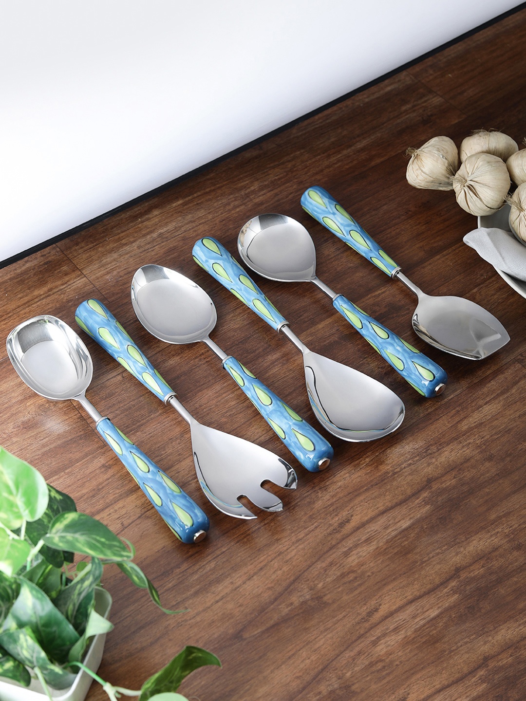 VarEesha Blue Printed Stainless Steel Set