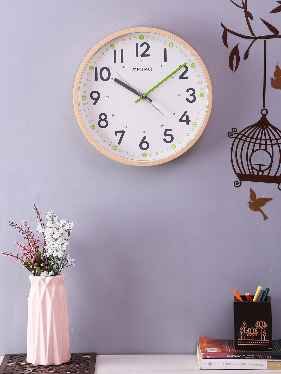 SEIKO White Round Solid Analogue Wall Clock 
SEIKO White Round Solid Analogue Wall Clock