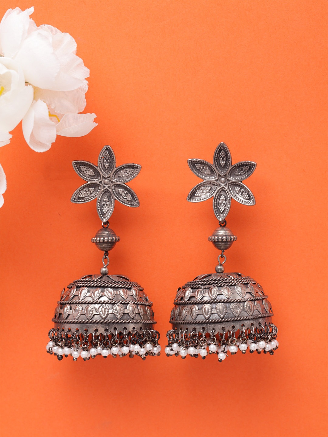 Moedbuille Silver-Toned & White Dome Shaped Jhumkas