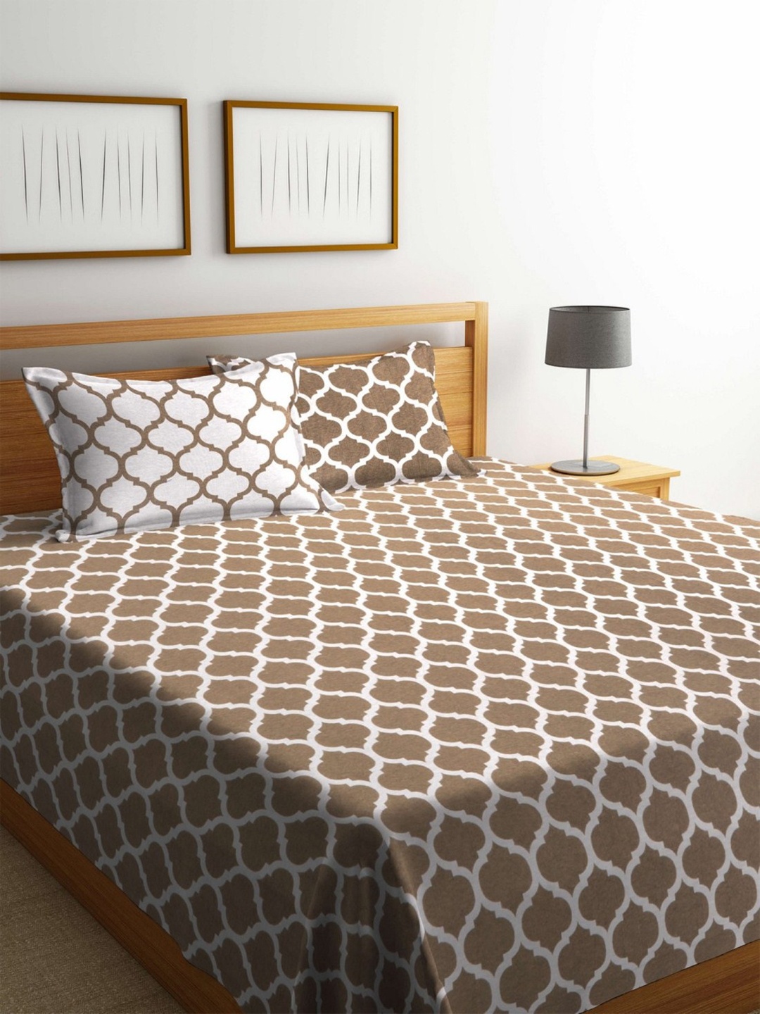 ROMEE Beige & Off White Printed 180TC Reversible Double Bed Cover with 2 Pillow Covers
ROMEE Beige & Off White Printed 180TC Reversible Double Bed Cover with 2 Pillow Covers