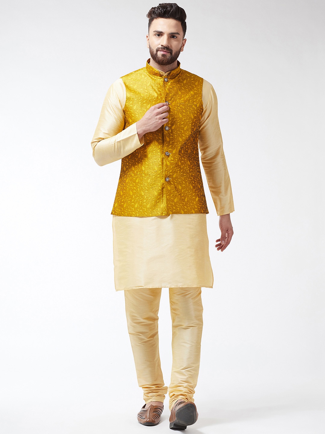SOJANYA Men Gold-Toned Solid Kurta And Churidar With Jacket