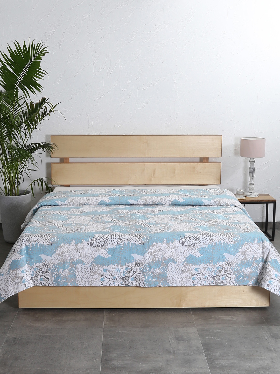 House This Blue & Beige Abstract Mild Winter 110 GSM Double Bed Dohar