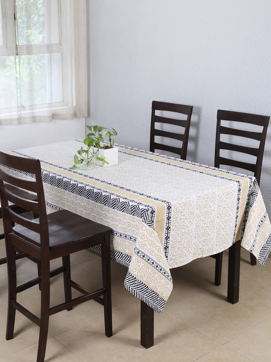House This Yellow & Black Printed Table Cover