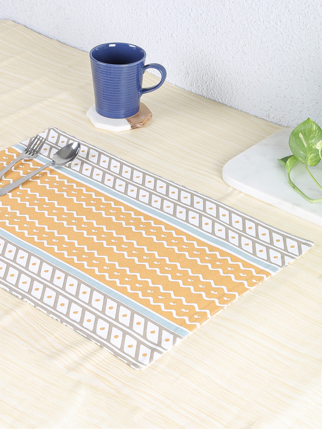 House This Set of 4 Beige & White Printed Table Placemats