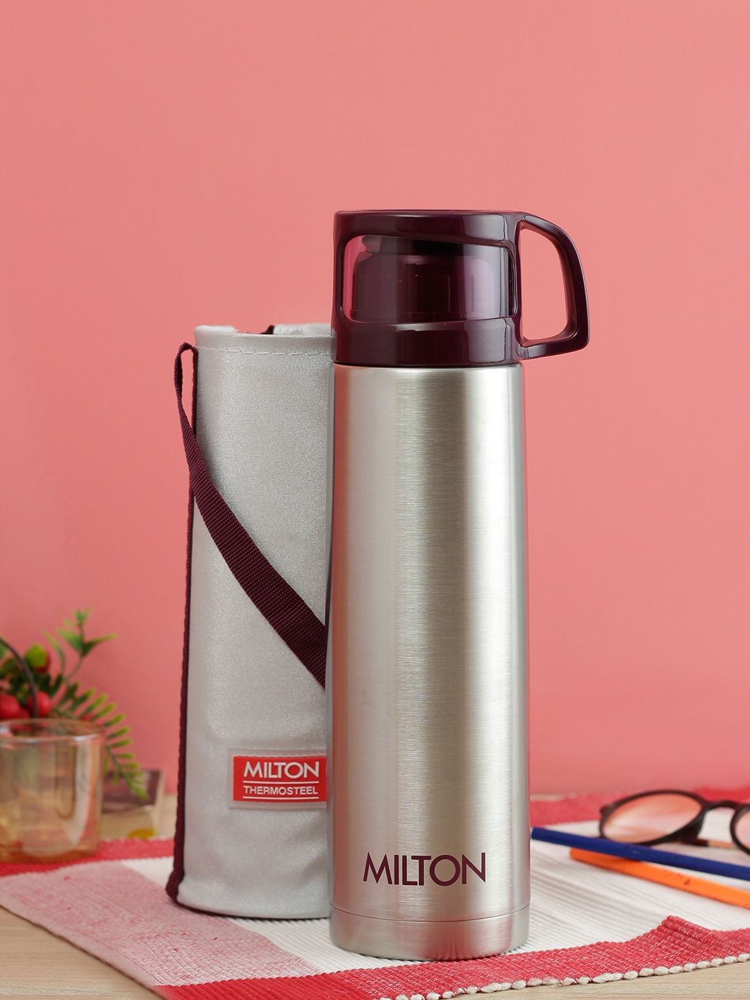 Milton Unisex Purple & Silver-Toned Glassy Thermosteel Bottle with Drinking Cup 750 ml
Milton Unisex Purple & Silver-Toned Glassy Thermosteel Bottle with Drinking Cup 750 ml