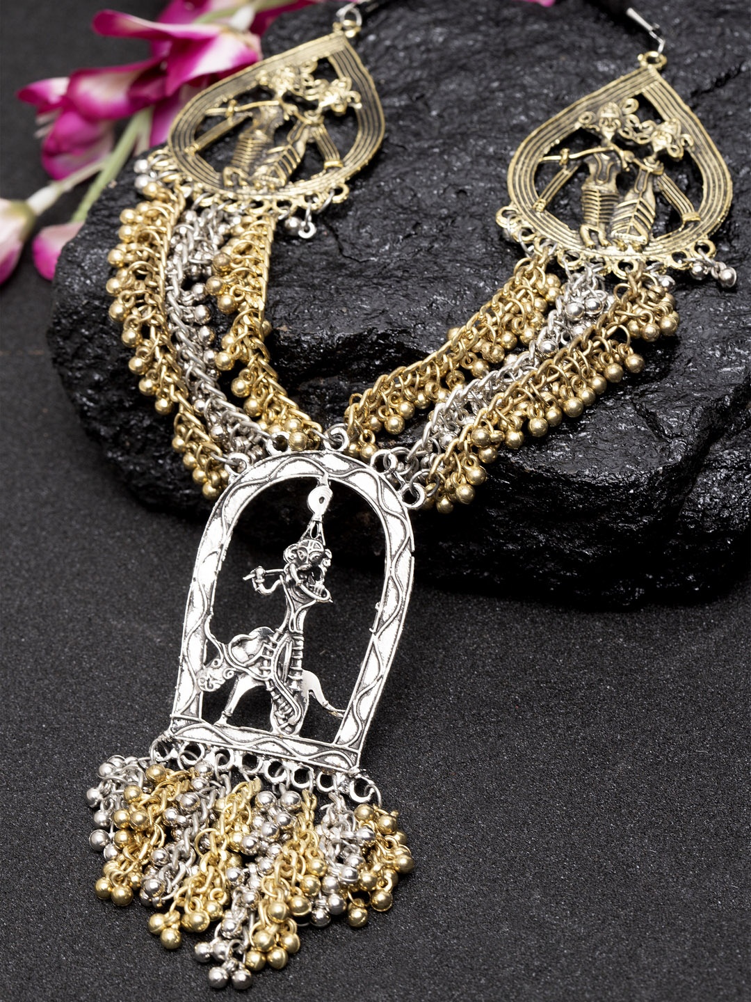 Moedbuille Gold-Toned & Silver-Toned Brass-Plated Handcrafted Antique Layered Necklace
Moedbuille Gold-Toned & Silver-Toned Brass-Plated Handcrafted Antique Layered Necklace
