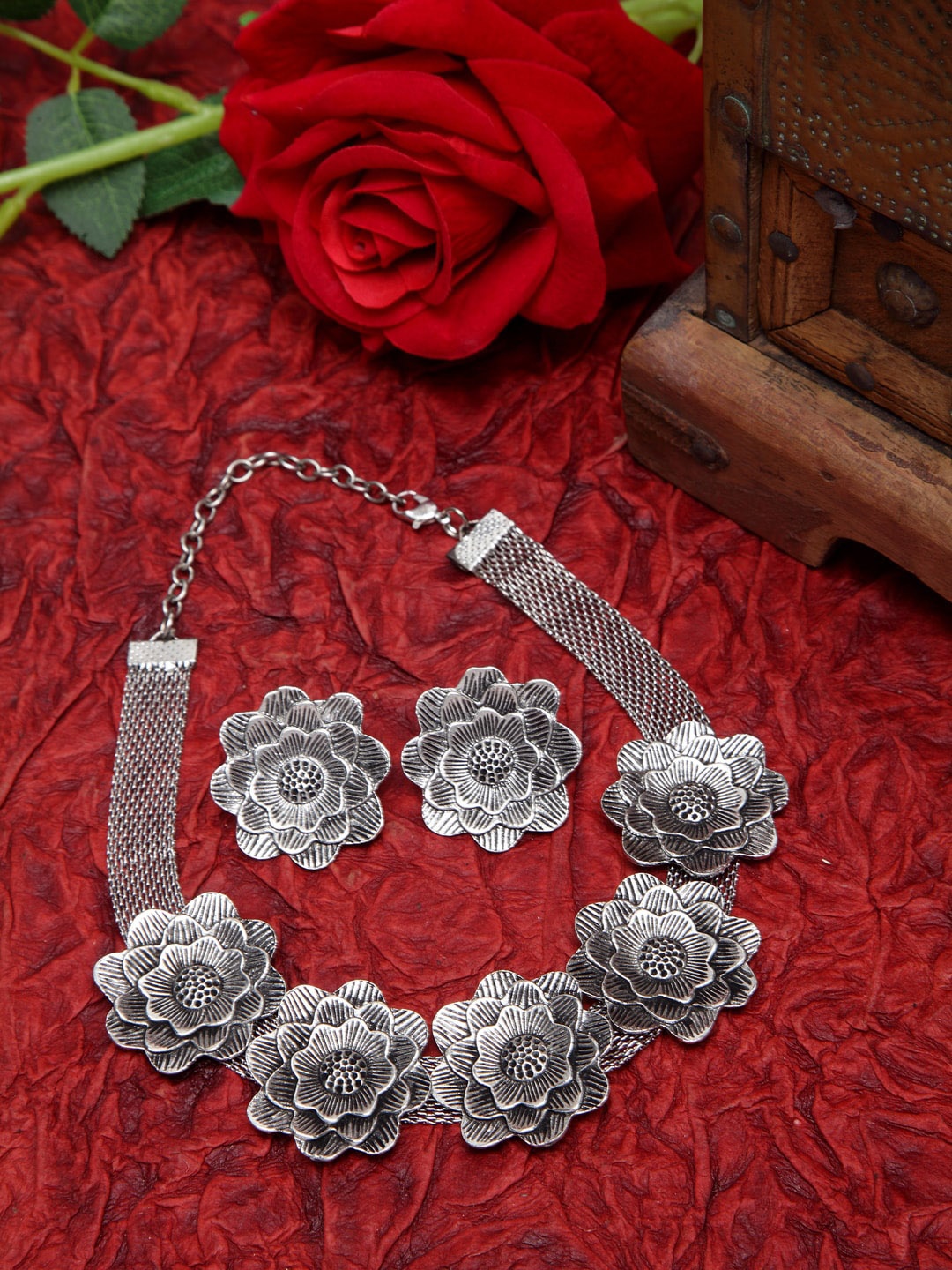 Moedbuille Oxidised Brass-Plated Silver-Toned Floral Filigree Handcrafted Tribal Jewellery Set