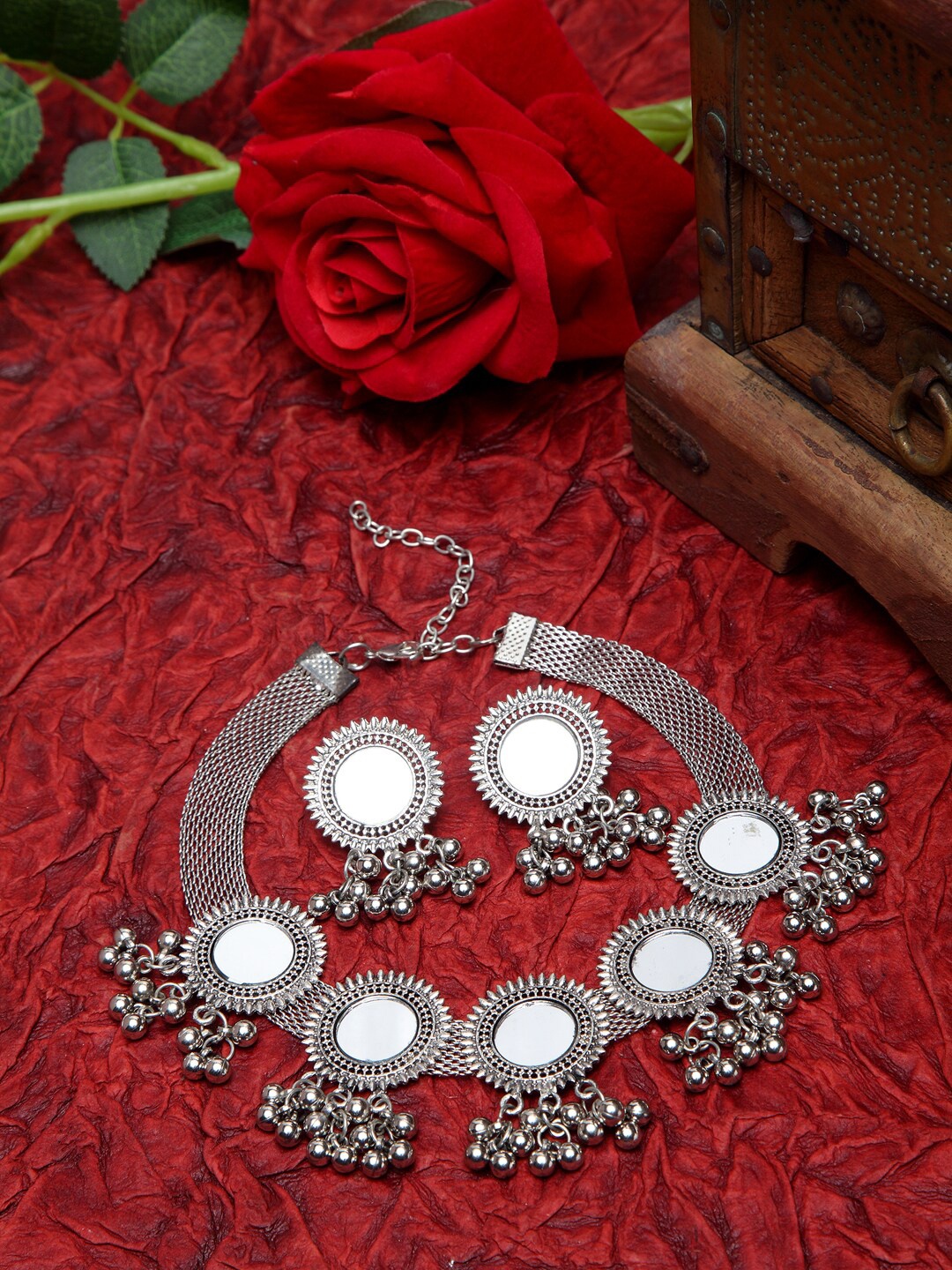 Moedbuille Mirror Studded Filigree Work Antique Tribal Design Handcrafted Jewellery Set, Silver
Moedbuille Mirror Studded Filigree Work Antique Tribal Design Handcrafted Jewellery Set, Silver