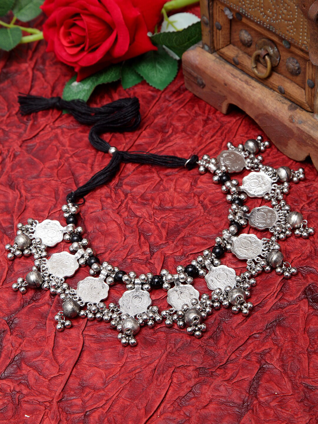 Moedbuille Ghungroo Studded Traditional Temple Design Handcrafted Oxidised Antique Choker, Silver
Moedbuille Ghungroo Studded Traditional Temple Design Handcrafted Oxidised Antique Choker, Silver