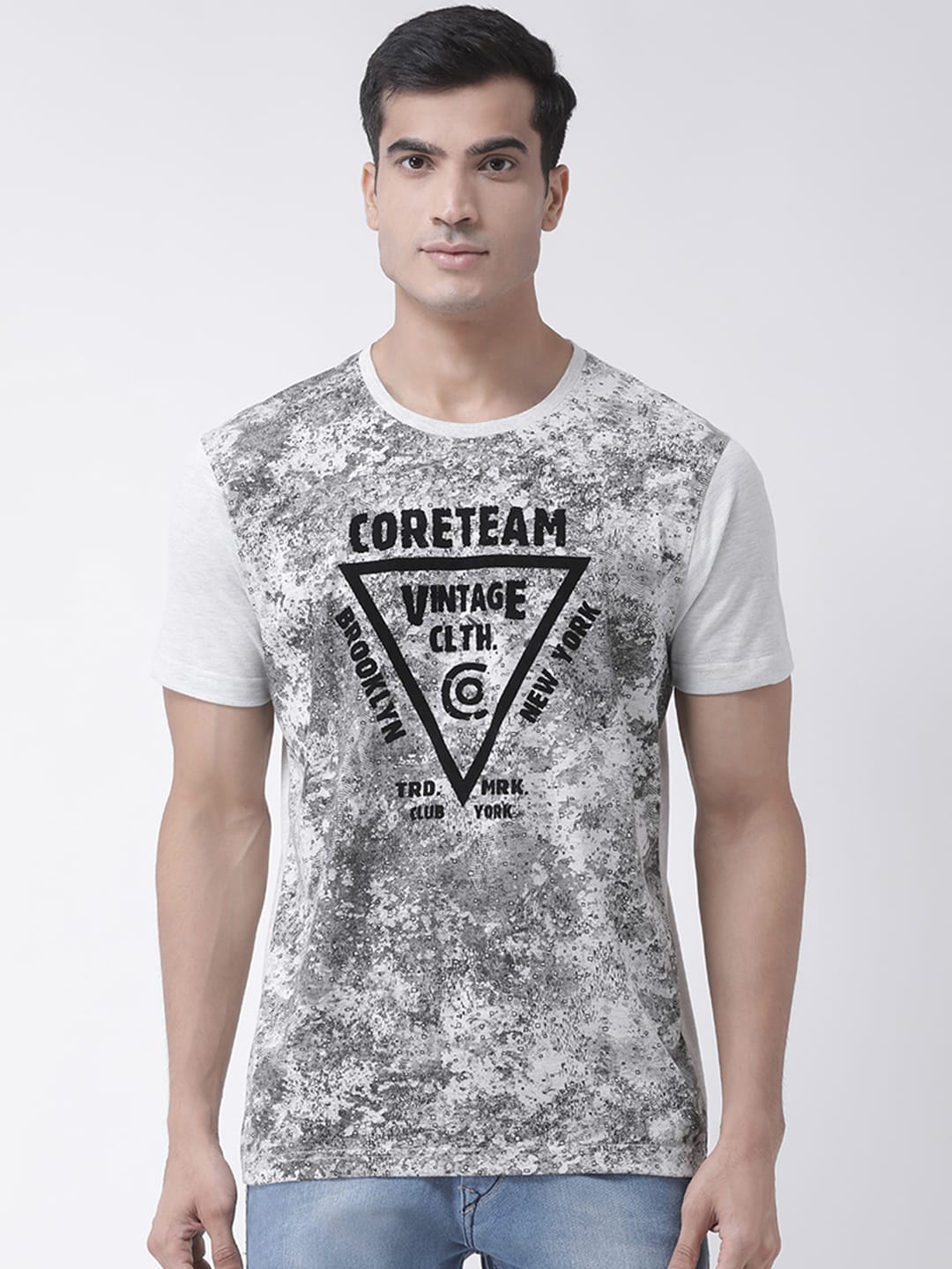 Club York Men Grey & Black Printed Round Neck T-shirt