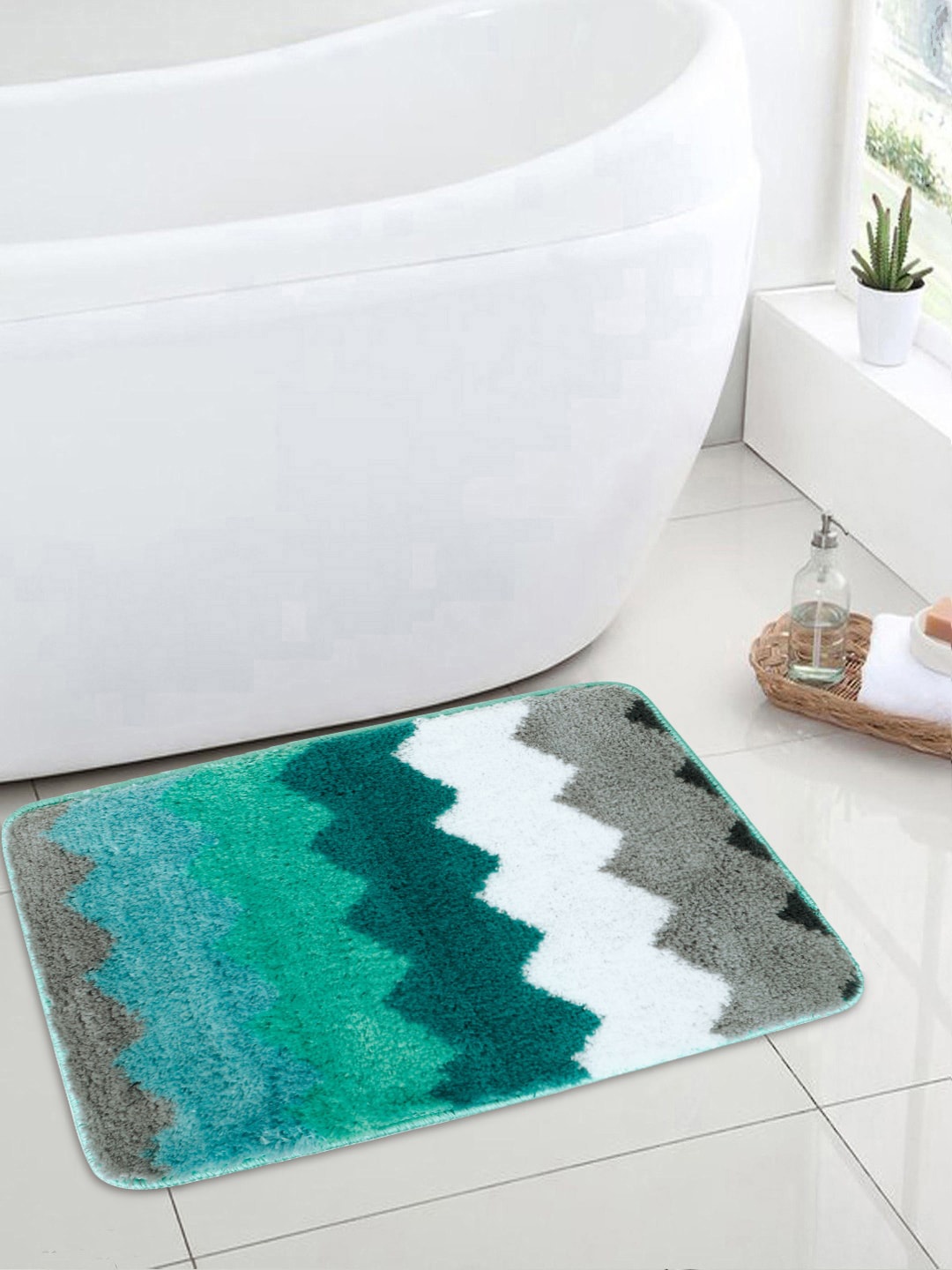 HOKIPO Green & White Geometric Patterned Microfibre Bath Rug
