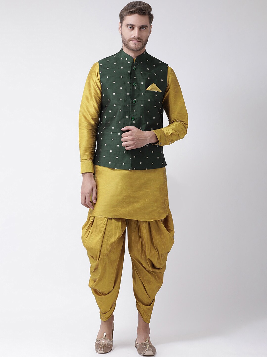 LAMAAYA Men Solid Long Sleeves Kurta With Dhoti Pant And Printed Nehru Jacket, Green
LAMAAYA Men Solid Long Sleeves Kurta With Dhoti Pant And Printed Nehru Jacket, Green