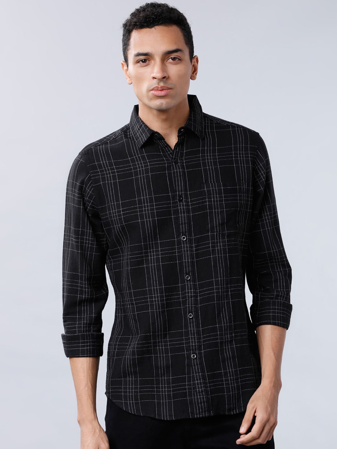 HIGHLANDER Men Black & White Slim Fit Checked Casual Shirt