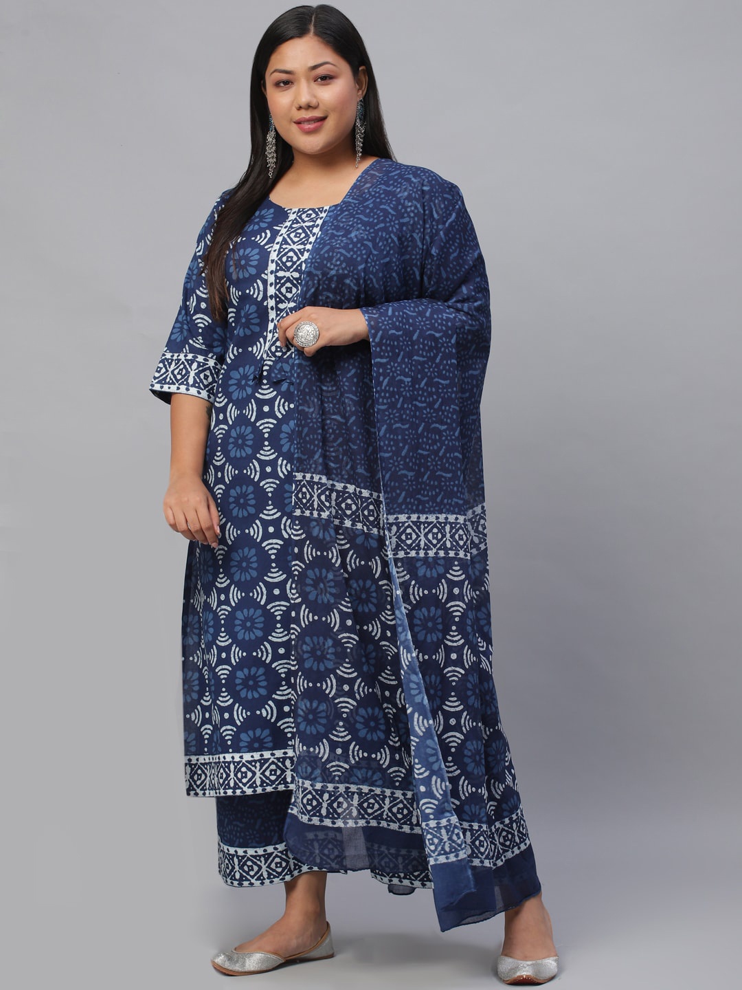 EXTRA LOVE BY LIBAS Plus Size Women Blue Floral Cotton Kurta with Trousers & With Dupatta
EXTRA LOVE BY LIBAS Plus Size Women Blue Floral Cotton Kurta with Trousers & With Dupatta