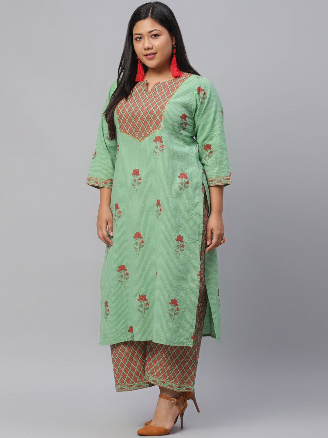 EXTRA LOVE BY LIBAS Plus Size Women Green Floral Printed Pure Cotton Kurta with Palazzos
EXTRA LOVE BY LIBAS Plus Size Women Green Floral Printed Pure Cotton Kurta with Palazzos