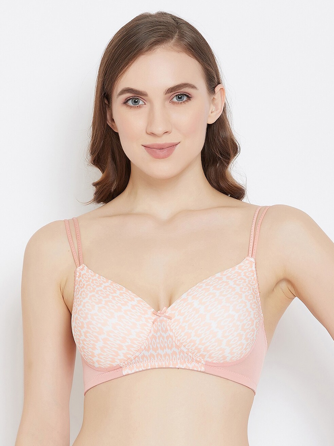 Clovia Peach-Coloured & White Printed Non-Wired Lightly Padded T-shirt Bra BR1737P3436E
Clovia Peach-Coloured & White Printed Non-Wired Lightly Padded T-shirt Bra BR1737P3436E