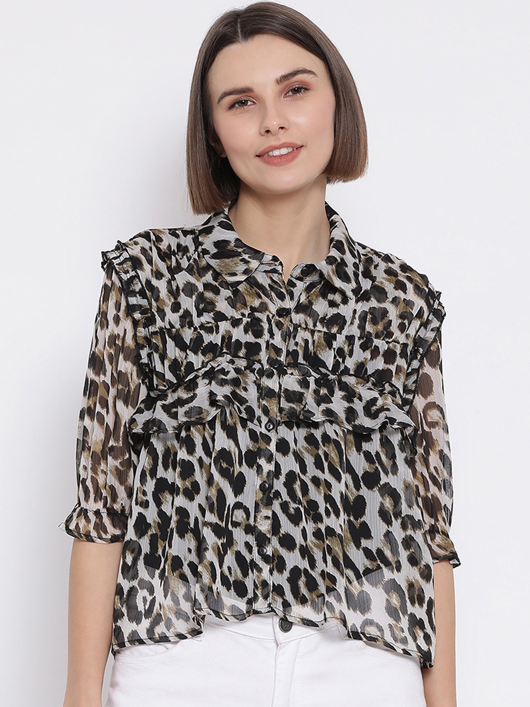Oxolloxo Women Black & Off-White Regular Fit Printed Casual Shirt