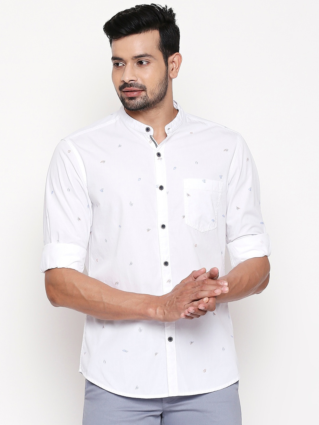 Urban Ranger by pantaloons Men Off-White & Navy Blue Slim Fit Printed Casual Shirt
Urban Ranger by pantaloons Men Off-White & Navy Blue Slim Fit Printed Casual Shirt