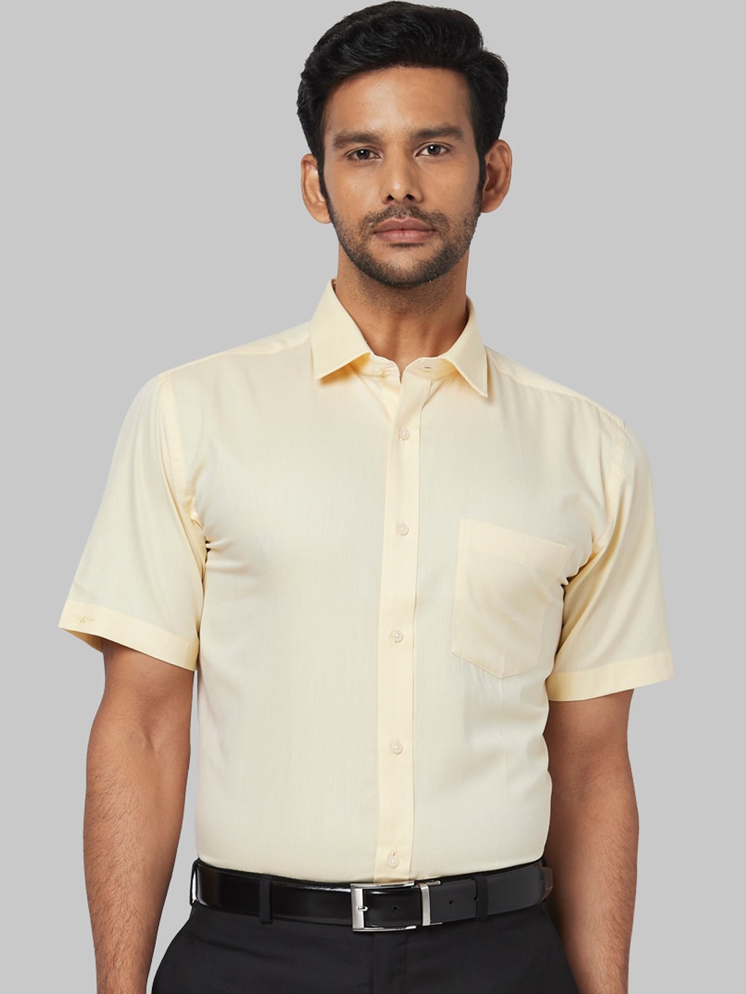 Park Avenue Men Yellow Regular Fit Solid Casual Shirt