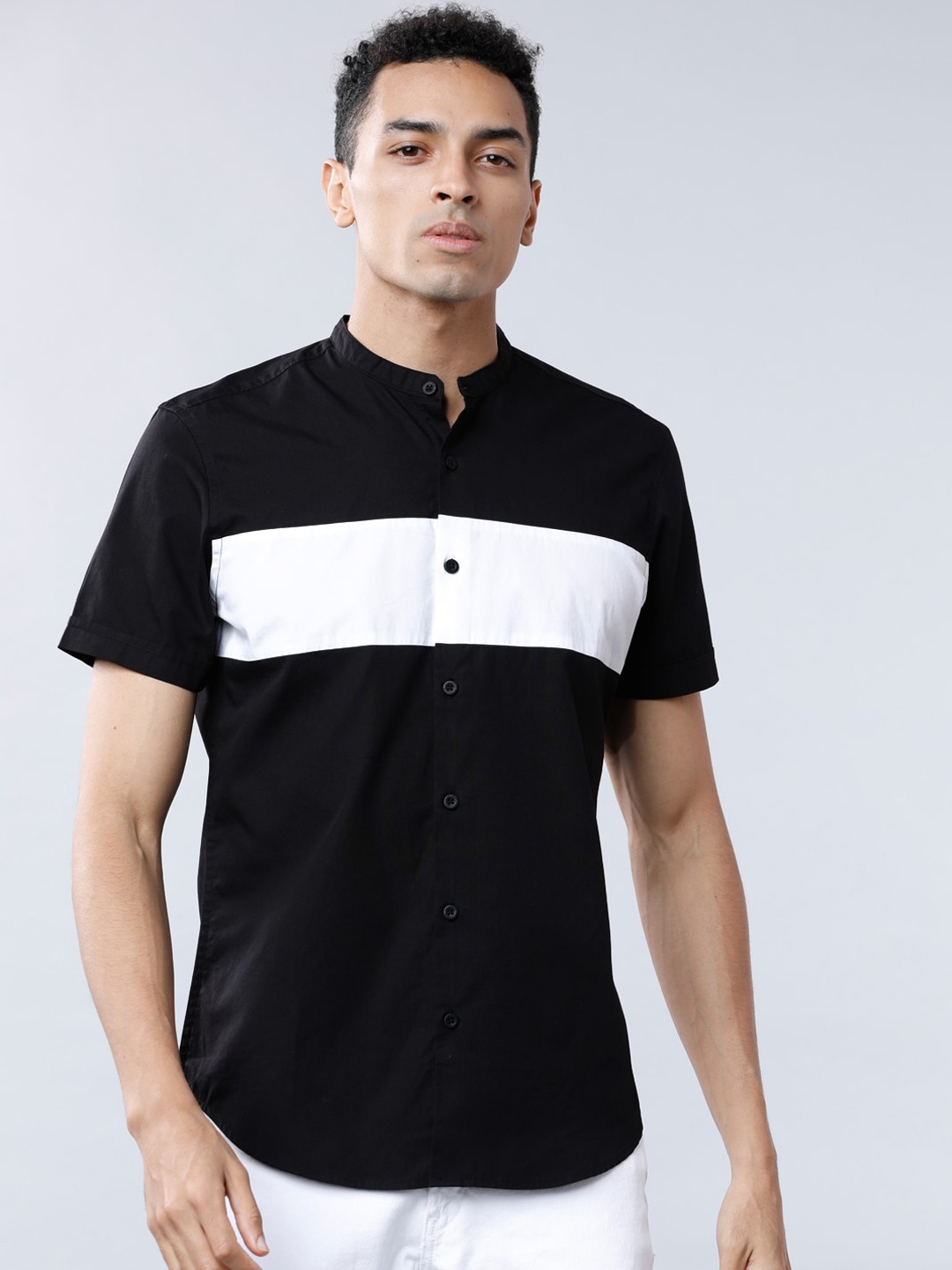 HIGHLANDER Men Black & White Slim Fit Colourblocked Casual Shirt