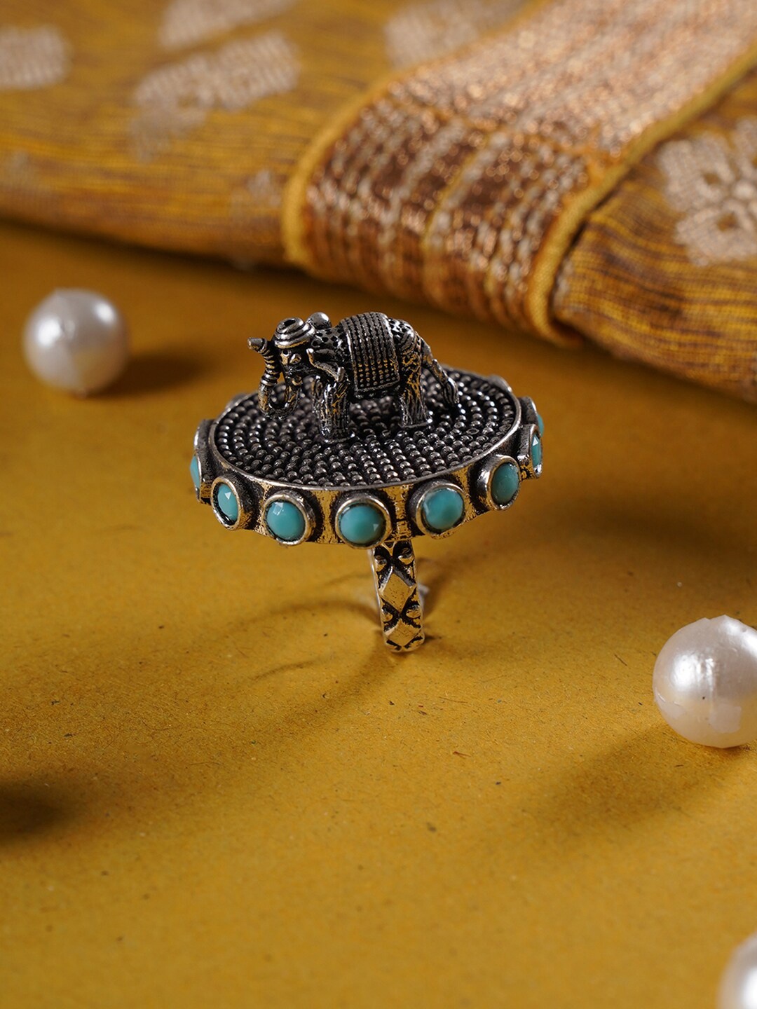Shoshaa Oxidised Silver-Plated & Turquoise Blue Stone-Studded Handcrafted Finger Ring
Shoshaa Oxidised Silver-Plated & Turquoise Blue Stone-Studded Handcrafted Finger Ring