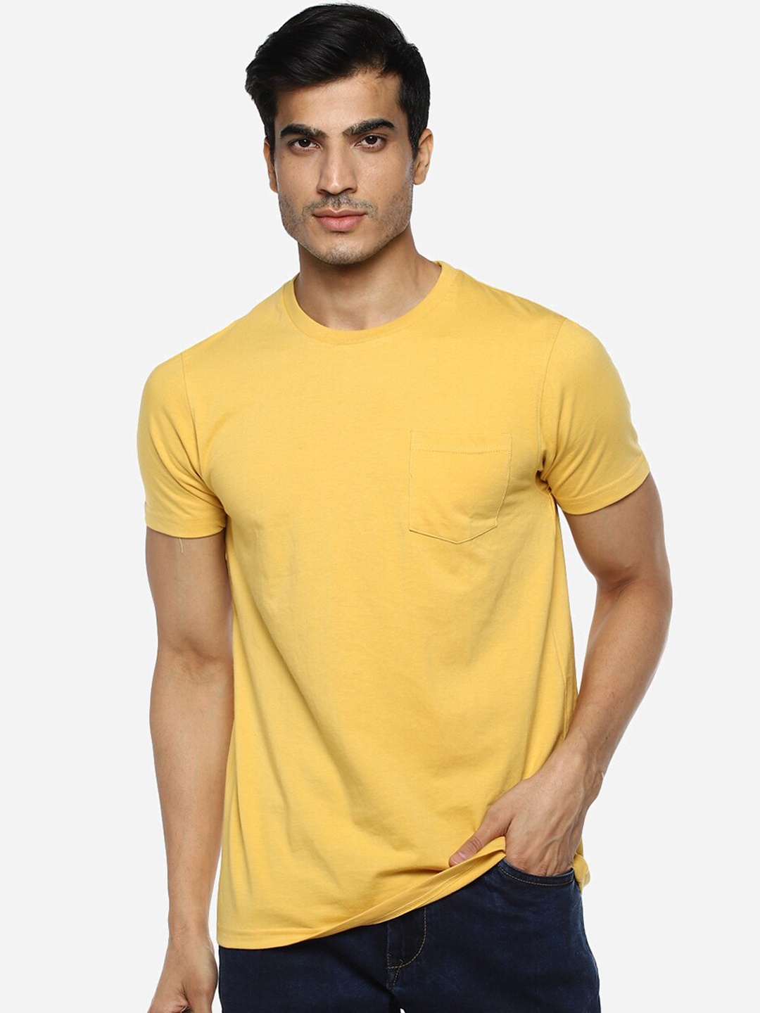 Red Chief Men Yellow Solid Round Neck T-shirt