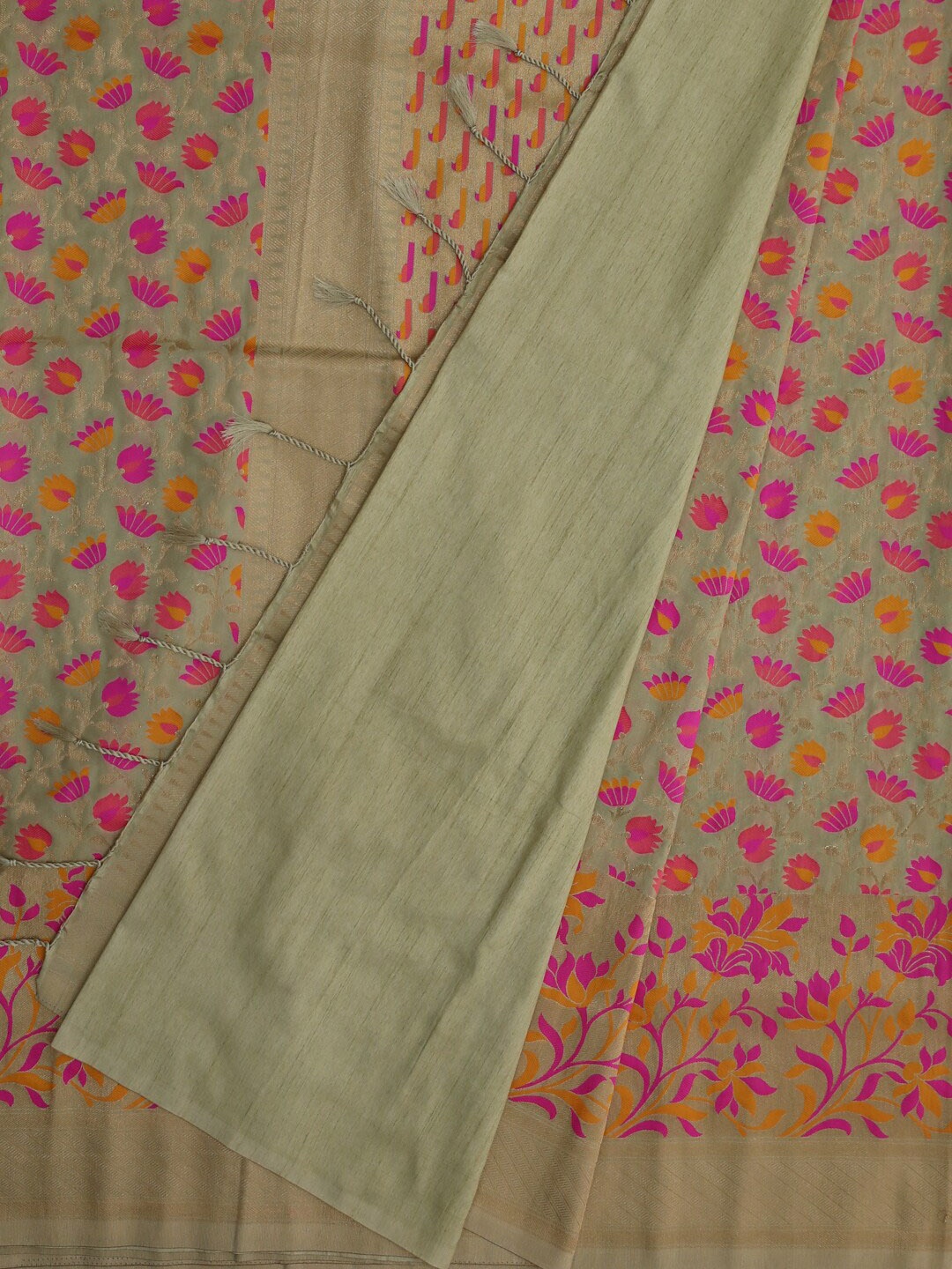Bangalore Silk Emporium Beige & Pink Silk Blend Woven Design Saree
