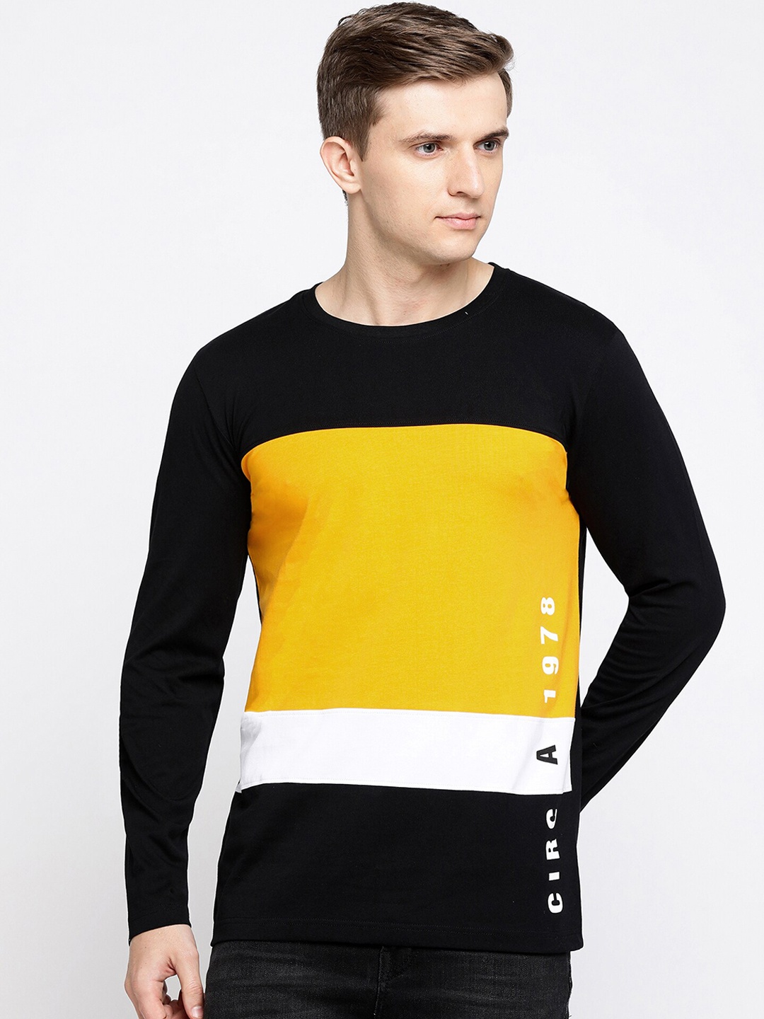 Maniac Men Black Colourblocked Round Neck T-shirt